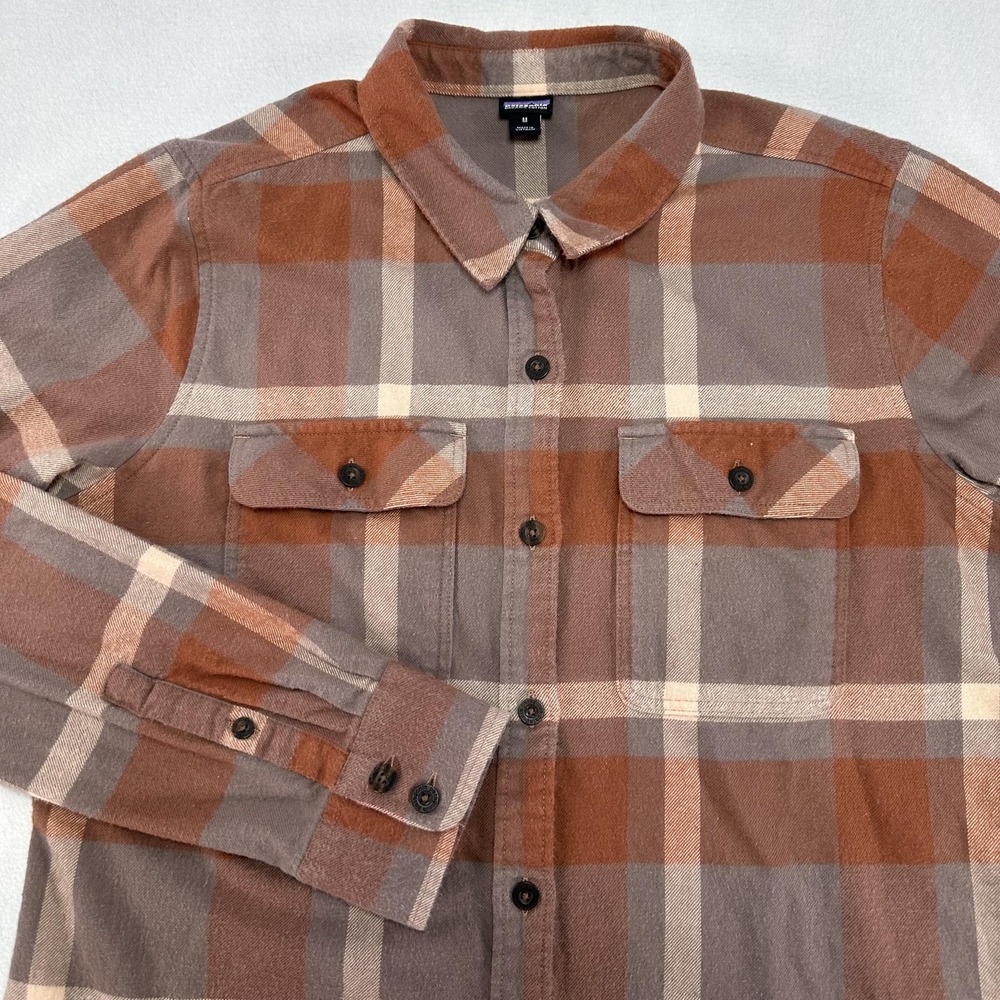 Patagonia fjord Flannel Shirt Mens Medium Brown Gray Plaid Button Up Hiking Prep